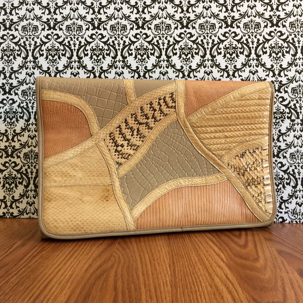 Danielle Nicole • Retro Oversized Leather Clutch - Picture 1 of 8